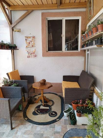 Casă cu 6 camere cu Teren 220 Mp în Central