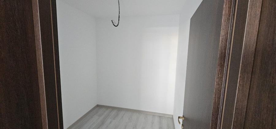 Apartament cu 2 camere semidecomandat în Sânpetru