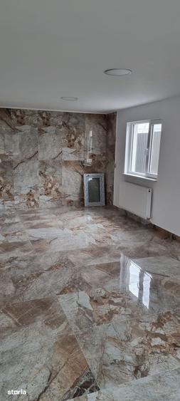 Spațiu comercial, de 200 mp, în Central