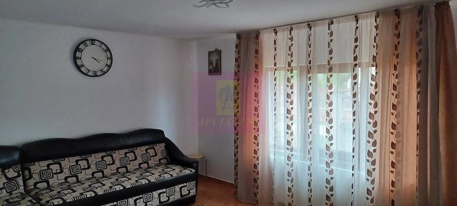 Casă cu 4 camere cu Teren 500 Mp în Săbăreni