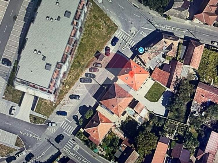 Casă individuală cu 9 camere cu Teren 373 Mp în Lazaret
