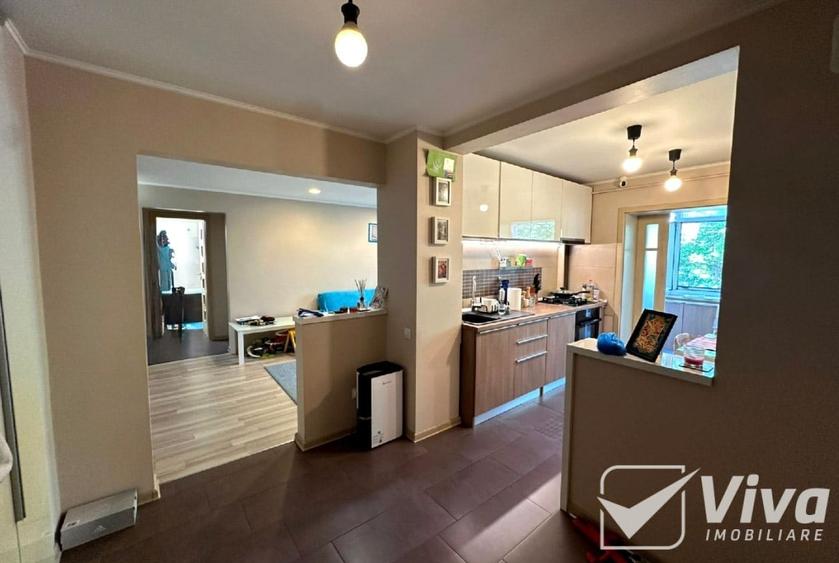 Apartament cu 3 camere decomandat în Cug