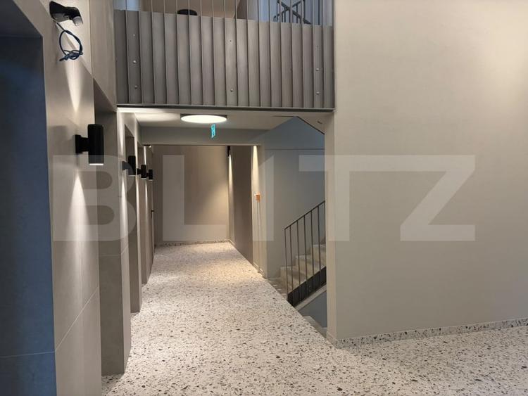 Apartament cu 3 camere semidecomandat în Semicentral
