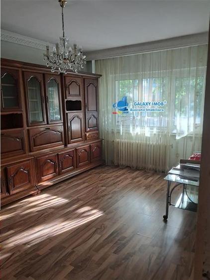 vanzare ap cu 3 camere cf 1 dec  . TRIVALE  . - 1