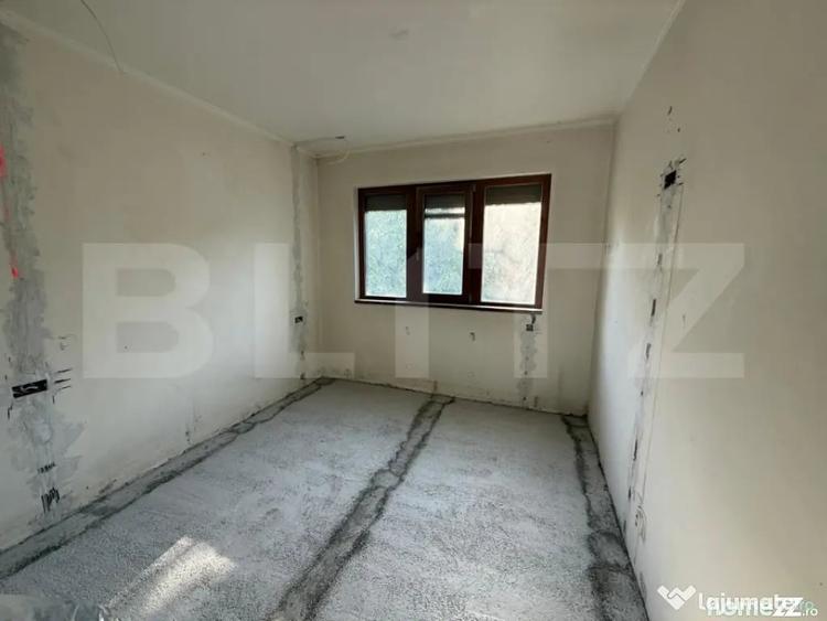 Apartament cu 4 camere decomandat în Vest