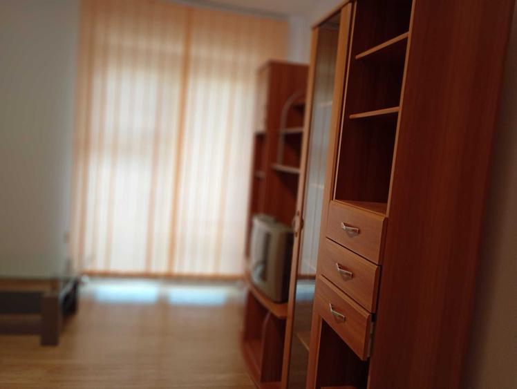 Vand apartament cu 2 camere, semidecomandat, situat in zona Centrala a orasului Ploiesti - 2