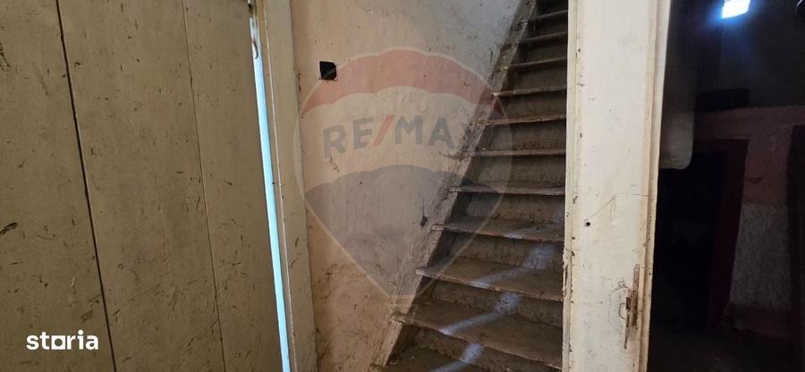 Casă cu 3 camere cu Teren 936 Mp în Socodor