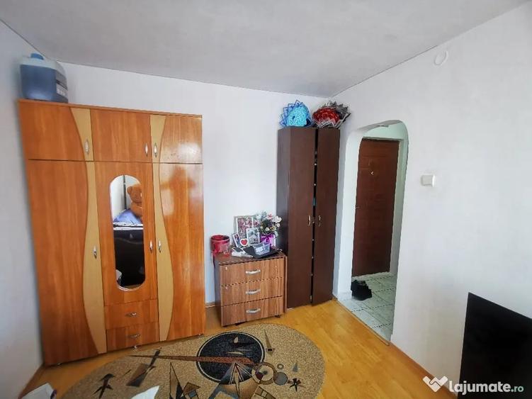 Garsonieră decomandată în Narcisa