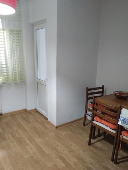 Apartament cu 2 camere decomandat în Uverturii
