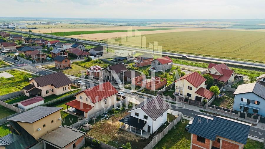 Casă individuală cu 6 camere cu Canalizare în Giarmata