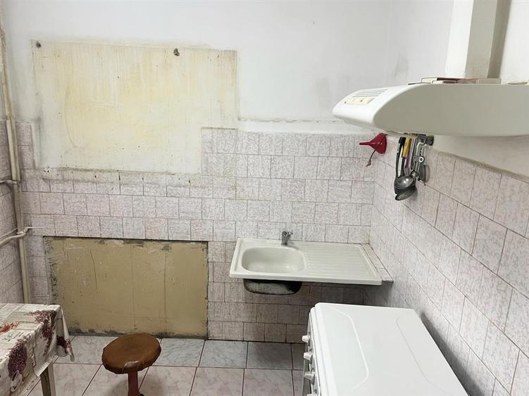 Apartament cu 3 camere decomandat în Decebal