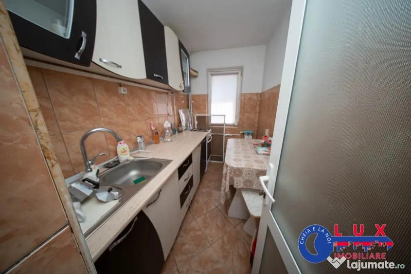 Apartament cu 2 camere semidecomandat în Babadag