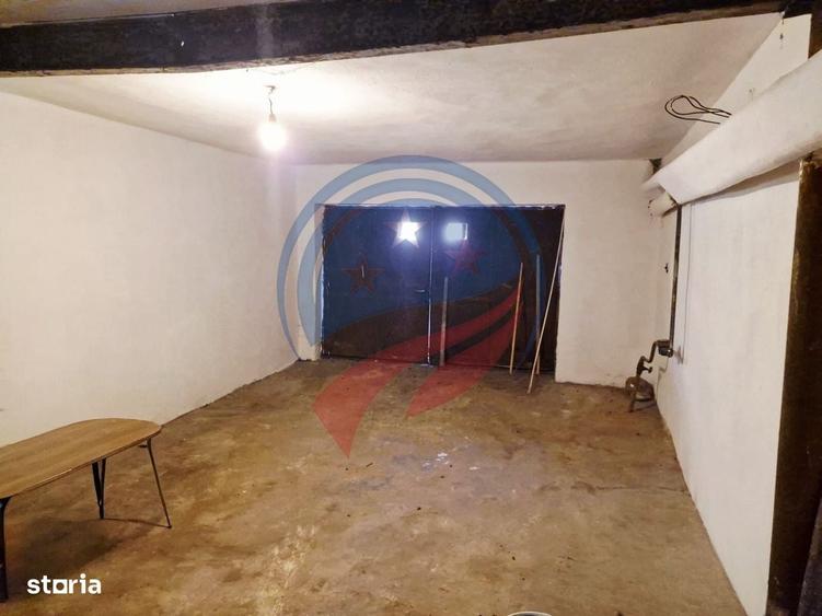 Casă cu 4 camere în Ungureni