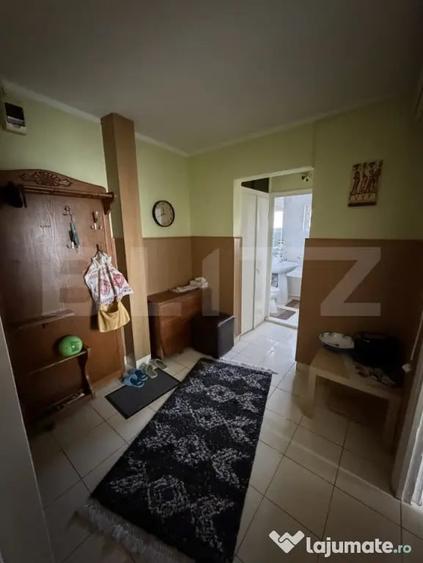 Apartament cu 2 camere decomandat în Micro 17