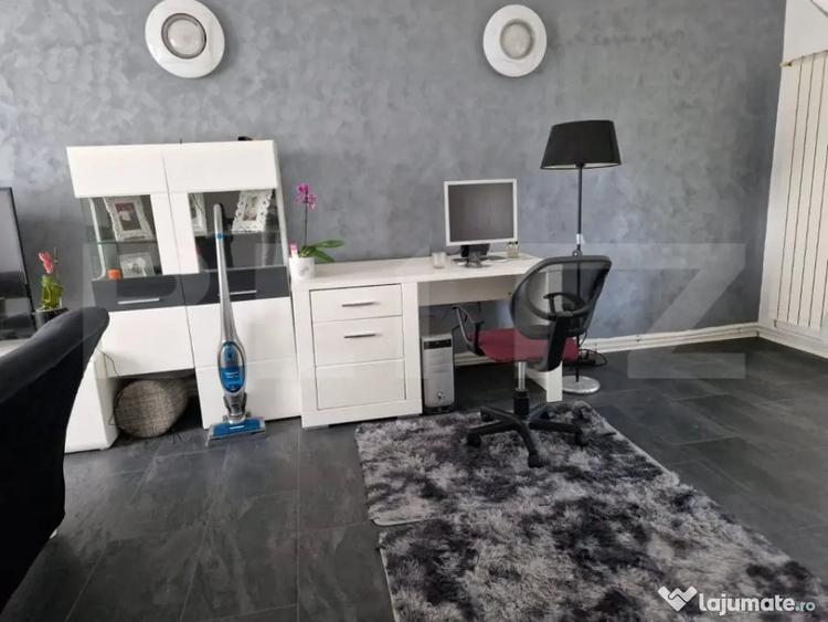 Casă cu 6 camere cu Teren 941 Mp în Sânmartin
