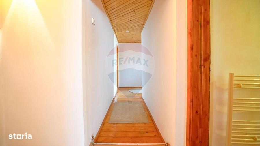 Casă cu 4 camere în Moieciu