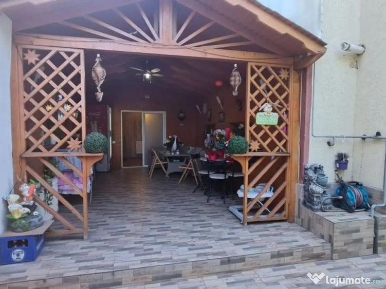 Casă cu 4 camere cu Canalizare în Siderurgiștilor