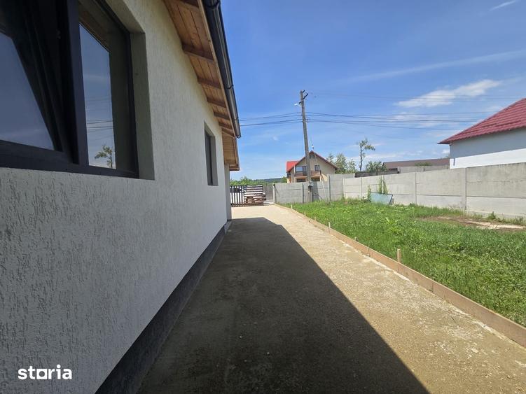 Casă cu 3 camere cu Teren 300 Mp în Clucereasa