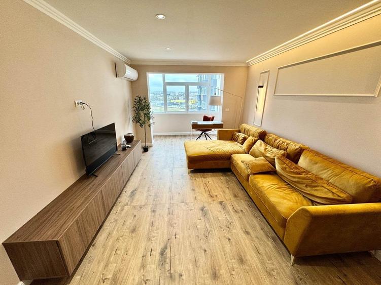 Apartament cu 2 camere decomandat în Podu Roș