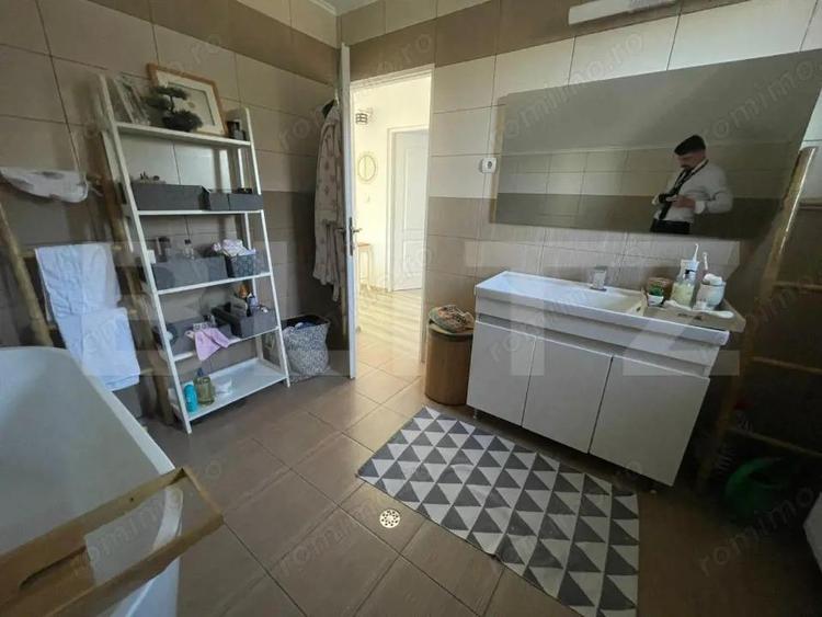 Casă cu 3 camere cu Teren 429 Mp în Central