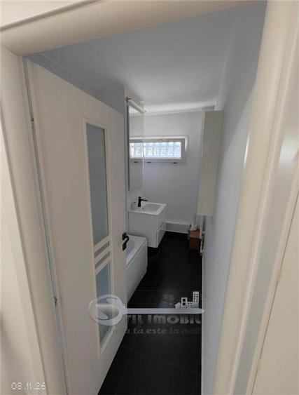 Apartament cu 2 camere decomandat în Podu Roș