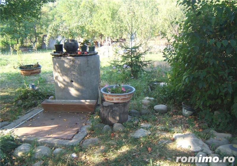 Casă cu 8 camere cu Teren 2000 Mp în Coțofenești