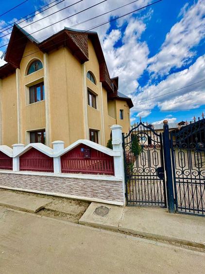 Casă cu 4 camere cu Canalizare în Lungulețu