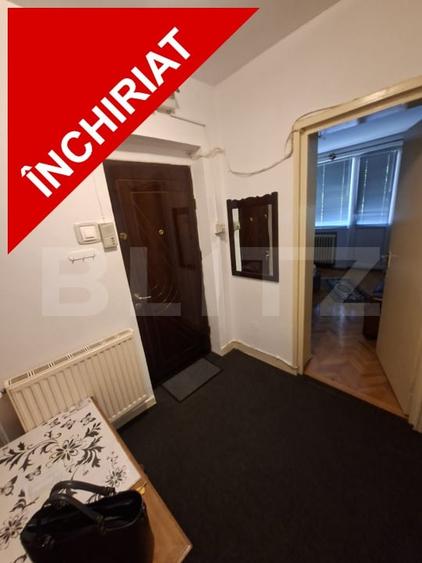 Apartament cu 3 camere decomandat, mobilat în Cornișa