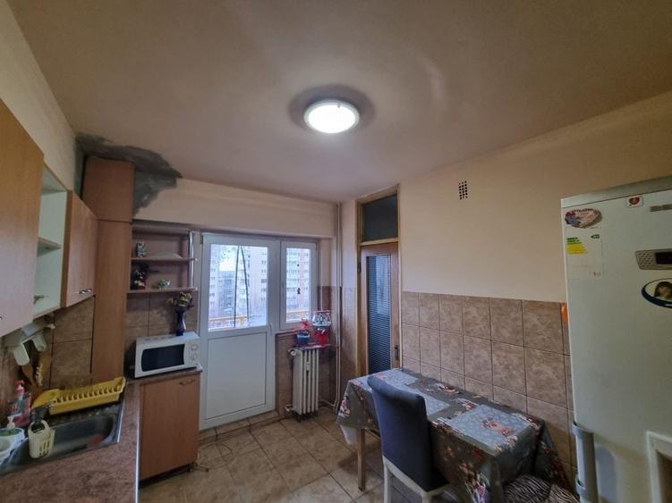 Inchiriez apartament 2 camere Vlaicu Lebada - 2
