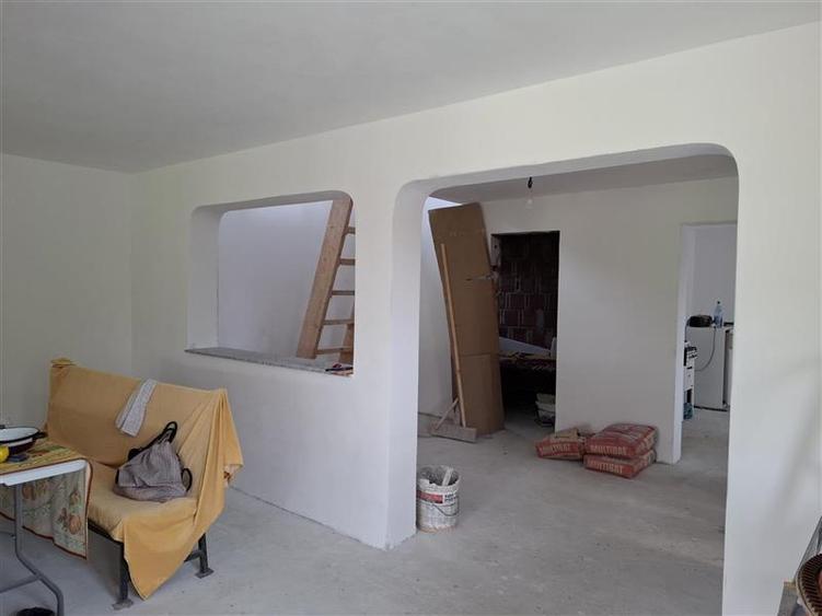 Casă individuală cu 4 camere cu Teren 400 Mp în Câmpineanca