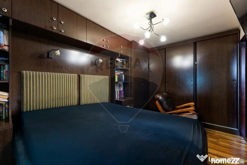 Apartament cu 3 camere decomandat în Podgoria