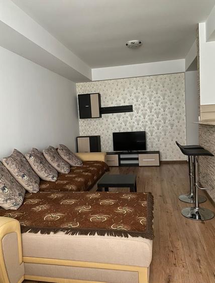 Apartament cu 2 camere semidecomandat în Calea Severinului