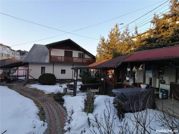 Casă cu 5 camere cu Teren 550 Mp în Central