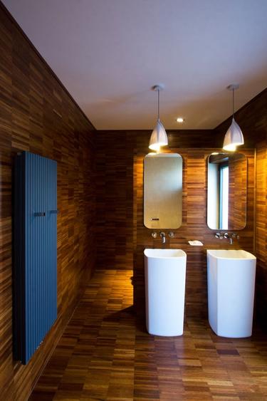 Casă individuală cu 6 camere cu Piscina în Bârnova