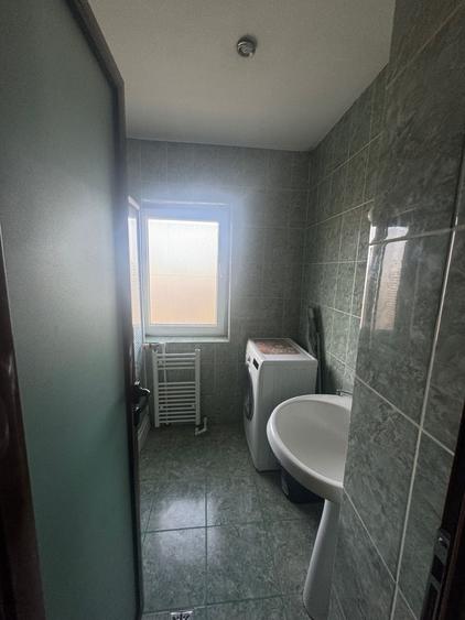 Garsonieră decomandată în Kiseleff