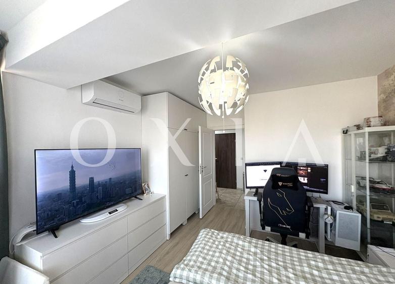 Apartament cu 3 camere semidecomandat, mobilat în Aradului