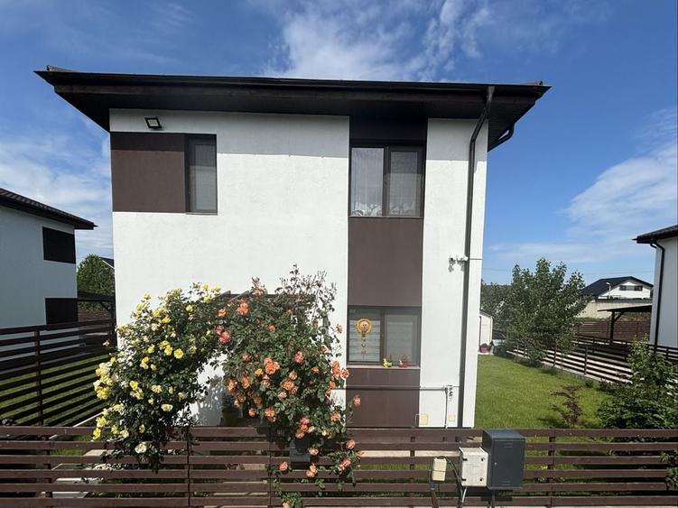 Casă cu 3 camere în Joița