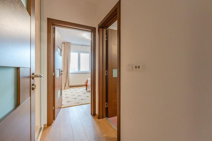 Apartament cu 2 camere semidecomandat în Răcădău