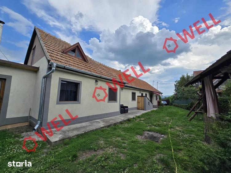 Casă cu 4 camere cu Teren 1102 Mp în Ozun