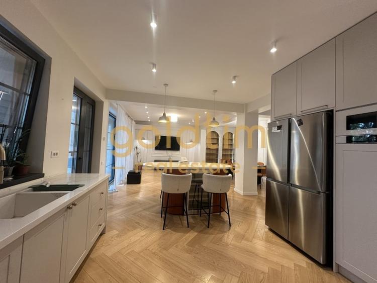 Duplex cu 4 camere cu Canalizare în Iancu Nicolae