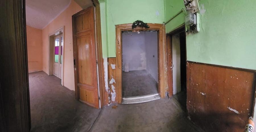 Casă cu Teren 125 Mp în Universitate