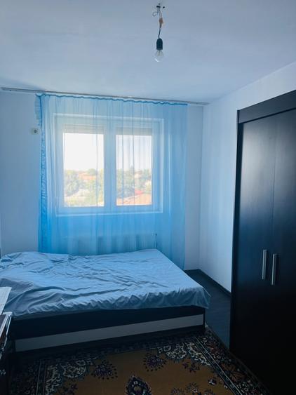Apartament cu 3 camere decomandat în Mureșel