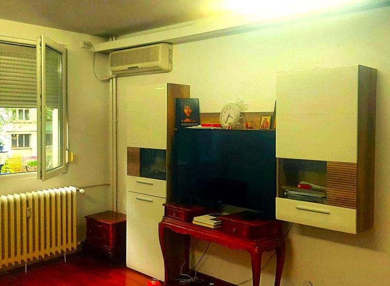 Apartament cu 2 camere decomandat, mobilat în Berceni