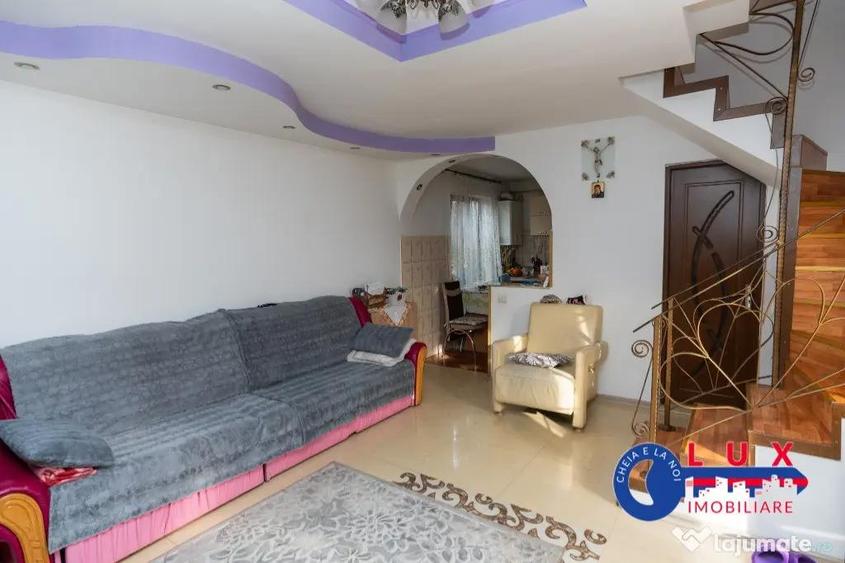 Casă cu 4 camere cu Teren 108 Mp în Pelican