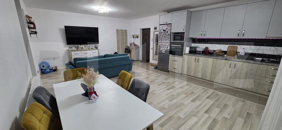 Apartament cu 2 camere semidecomandat, mobilat în Florești