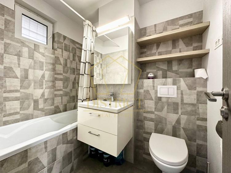 Apartament cu 3 camere decomandat în Complex Studențesc