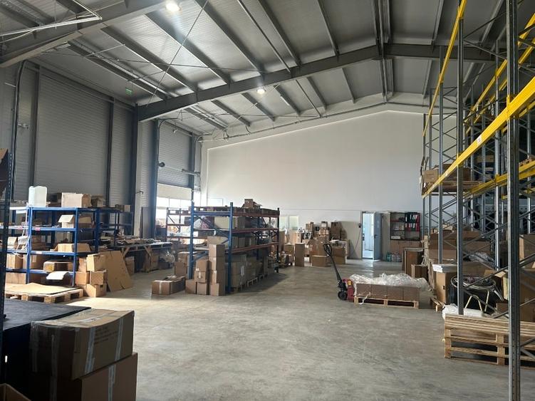 Spațiu industrial, de 581 mp, în Stupini