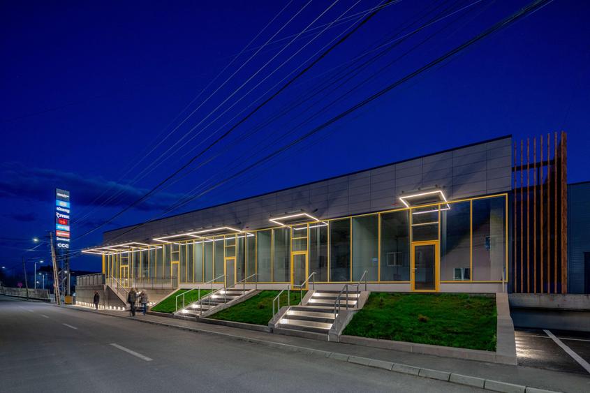 Spațiu comercial, de 1,200 mp, în Central