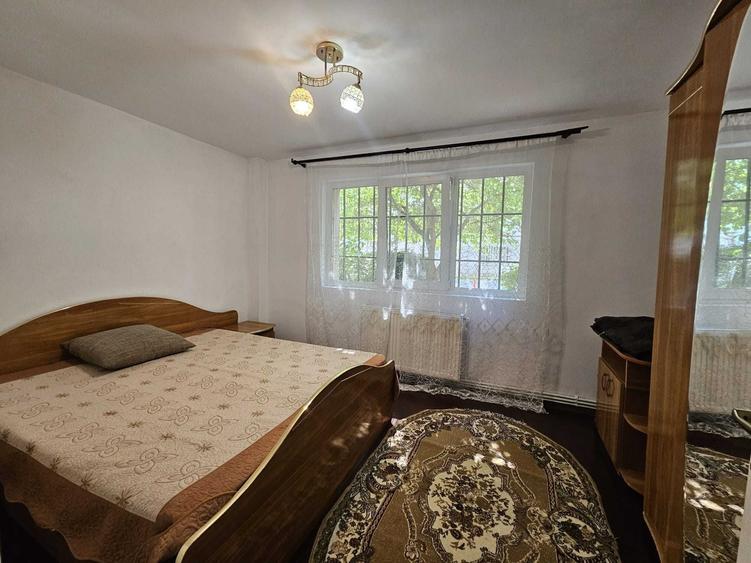 Apartament cu 2 camere semidecomandat în Micro 4
