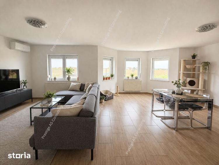 Casă cu 5 camere cu Teren 648 Mp în Ghiroda